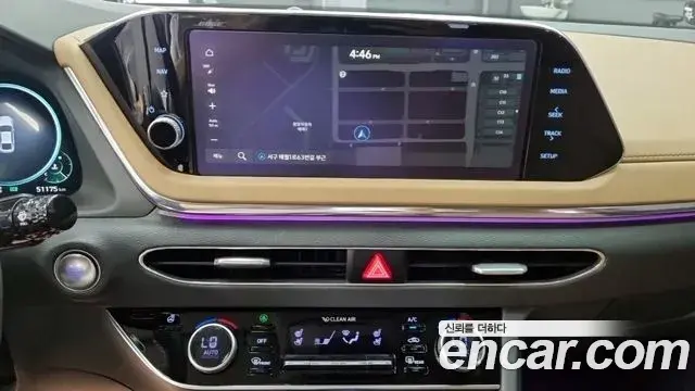 Hyundai Sonata Hybrid 2020 — Photo 9/17