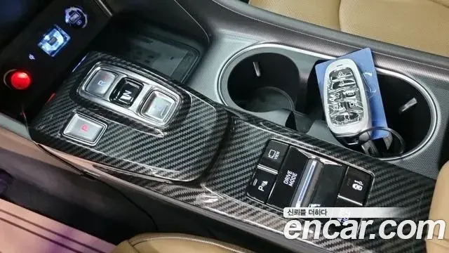 Hyundai Sonata Hybrid 2020 — Photo 10/17