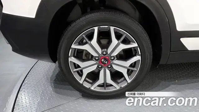 Kia Seltos 2020 — Photo 19/32