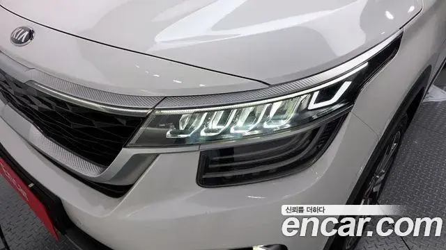 Kia Seltos 2020 — Photo 9/32