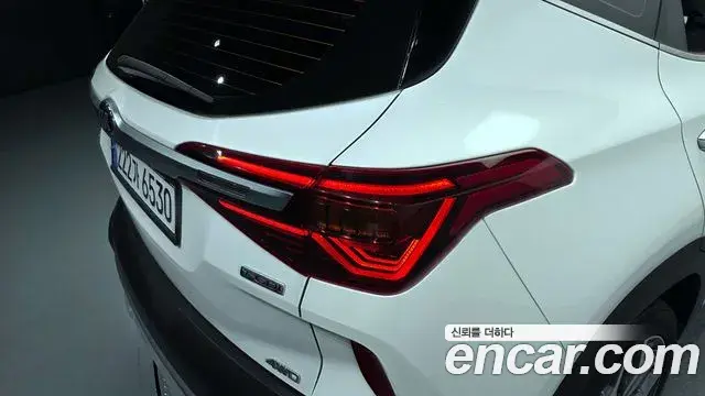 Kia Seltos 2020 — Photo 2/32