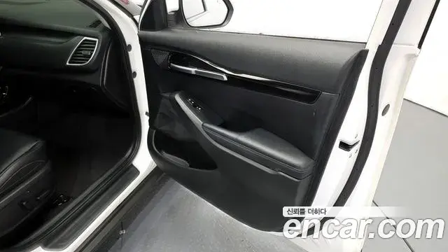 Kia Seltos 2020 — Photo 12/32