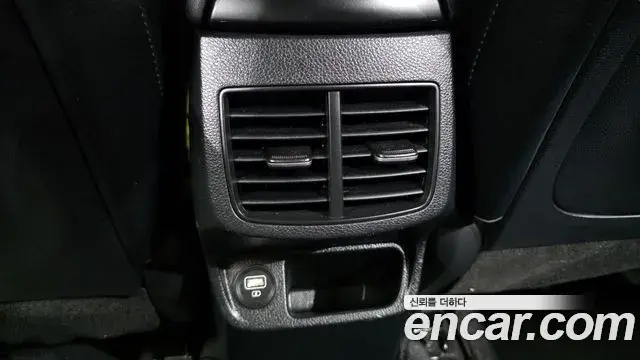 Kia Seltos 2020 — Photo 16/32