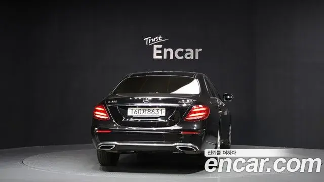 Mercedes-Benz E-Class 2020 — Фото 4/20