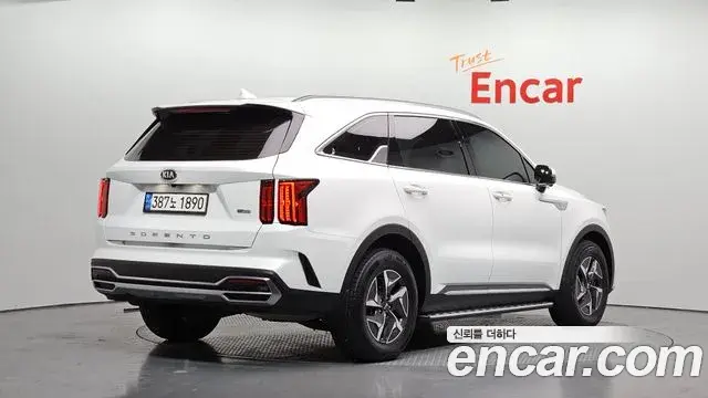 Kia Sorento 2021 — Фото 2/20