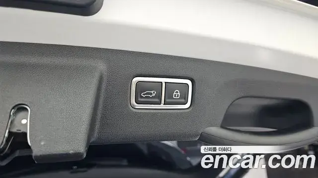 Kia Sorento 2021 — Фото 20/20