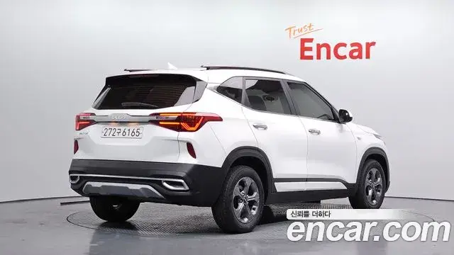 Kia Seltos 2022 — Şəkil 19/30