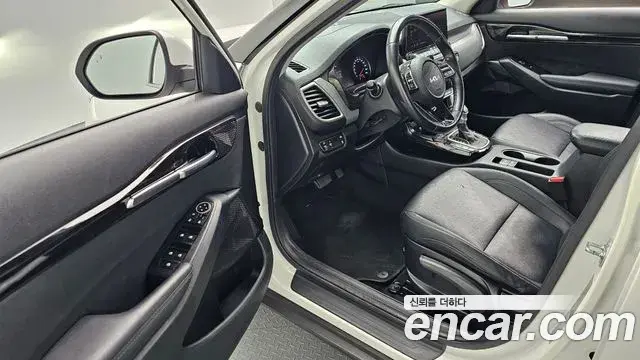 Kia Seltos 2022 — Şəkil 15/30