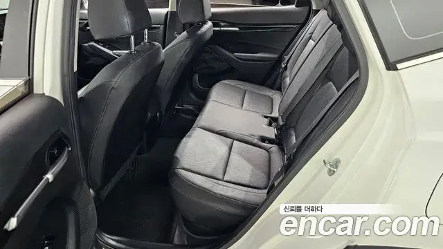 Kia Seltos 2022 — Şəkil 10/30