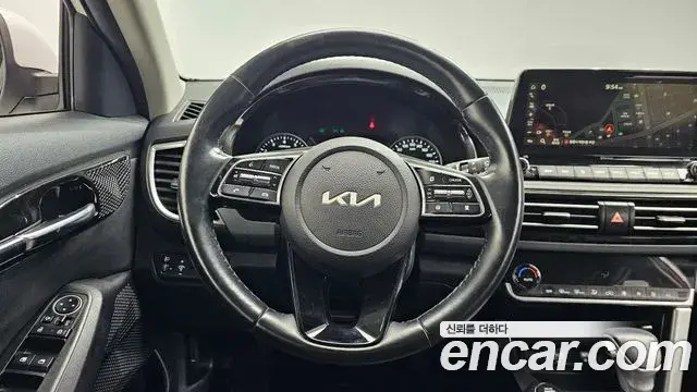 Kia Seltos 2022 — Şəkil 29/30