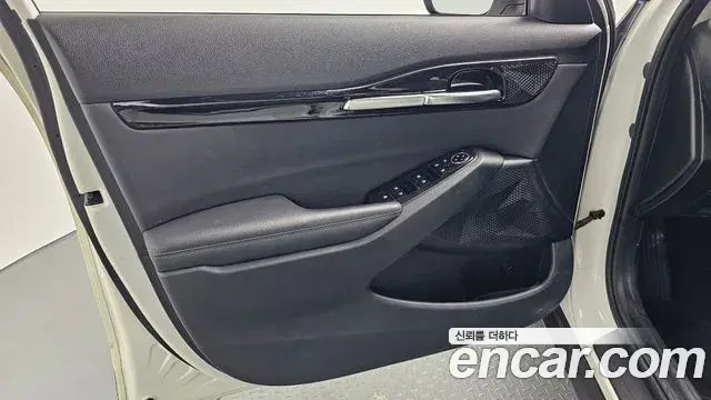 Kia Seltos 2022 — Şəkil 24/30
