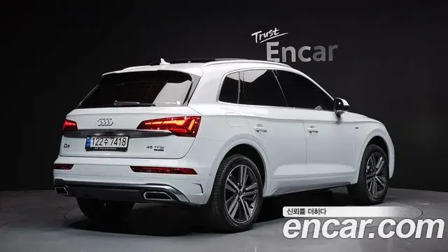 Audi Q5 2022 — Фото 2/20