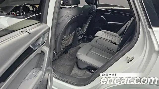 Audi Q5 2022 — Фото 12/20