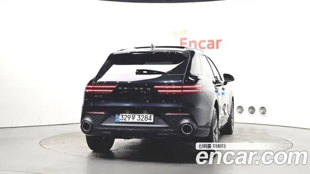 Genesis GV70 2022 — ფოტო 31/36