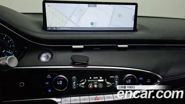 Genesis GV70 2022 — ფოტო 33/36