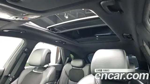 Genesis GV70 2022 — ფოტო 15/36