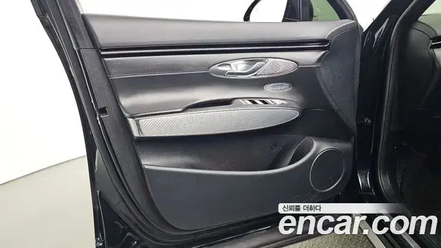Genesis GV70 2022 — ფოტო 10/36