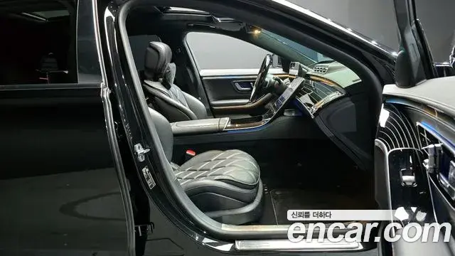 Mercedes-Benz S-Class 2022 — ფოტო 8/29