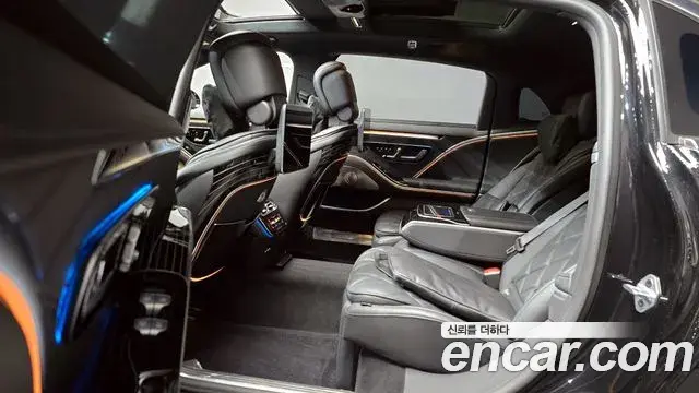 Mercedes-Benz S-Class 2022 — ფოტო 26/29