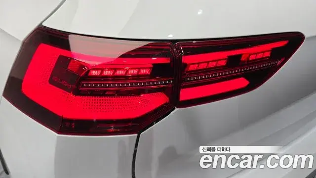 Volkswagen Golf 2024 — ფოტო 14/34