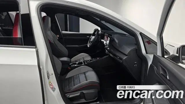 Volkswagen Golf 2024 — ფოტო 23/34