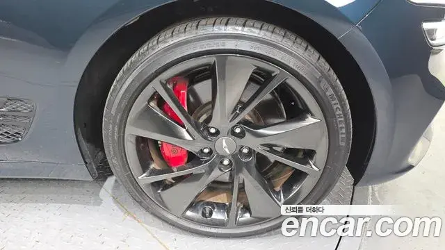 Genesis G70 2021 — Photo 2/35