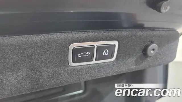 Genesis G70 2021 — Photo 23/35