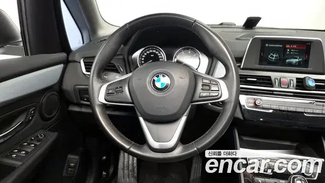 BMW 2 Series Active Tourer 2019 — ფოტო 20/20