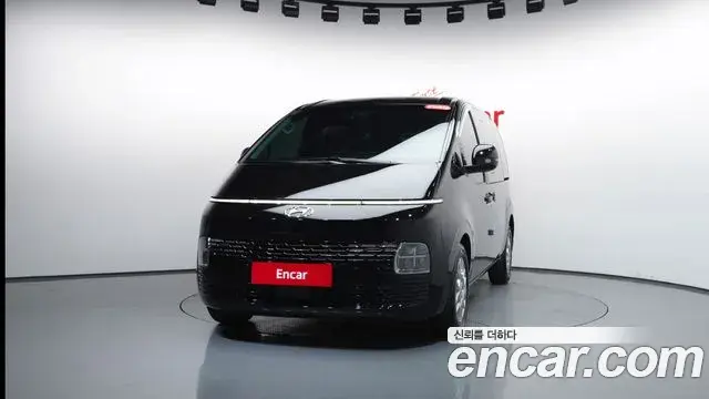 Hyundai Staria 2024 — Фото 3/20