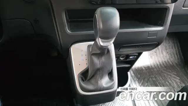 Hyundai Staria 2024 — Фото 9/20