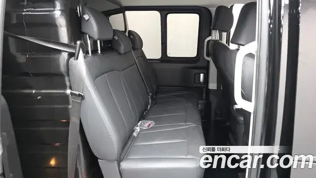 Hyundai Staria 2024 — Фото 11/20