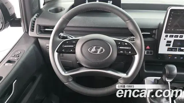 Hyundai Staria 2024 — Фото 13/20