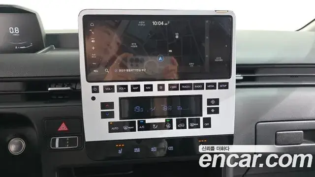Hyundai Staria 2024 — Фото 15/20