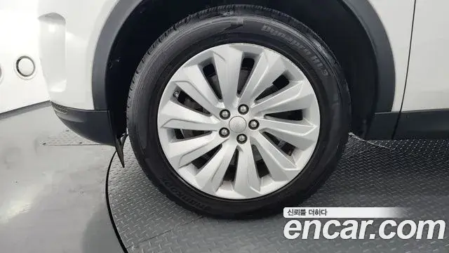 Land Rover Discovery Sport 2020 — Photo 6/38