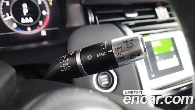 Land Rover Discovery Sport 2020 — Photo 4/38