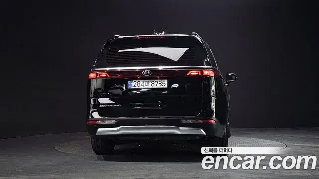 Kia Carnival 2021 — Фото 4/20