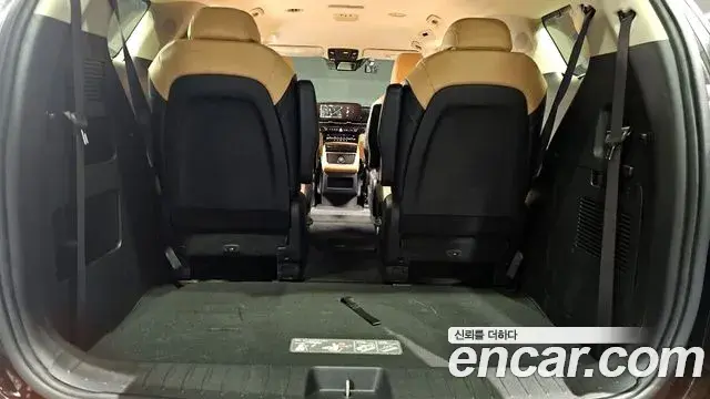 Kia Carnival 2021 — Şəkil 20/30