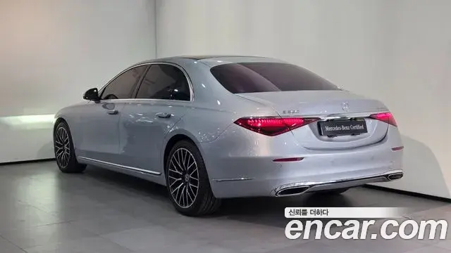 Mercedes-Benz S-Class 2025 — Photo 12/18