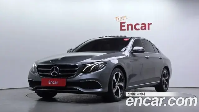 Mercedes-Benz E-Class 2019 — ფოტო 26/30