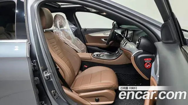 Mercedes-Benz E-Class 2019 — ფოტო 11/30