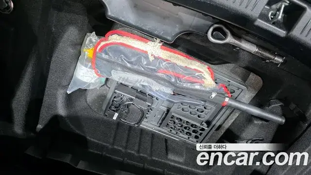 Mercedes-Benz E-Class 2019 — ფოტო 19/30