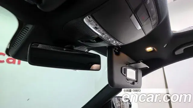 Mercedes-Benz E-Class 2019 — ფოტო 25/30