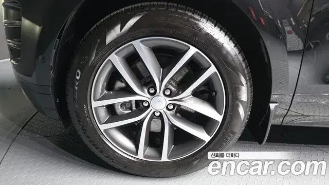 Land Rover Range Rover Evoque 2025 — Фото 5/20