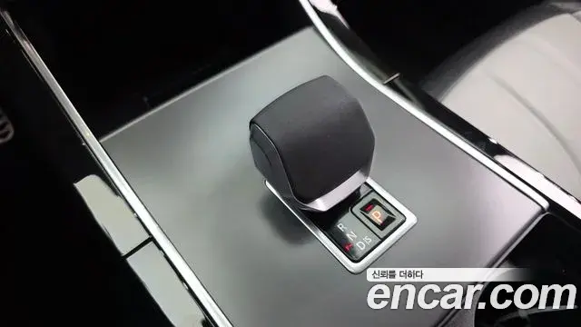 Land Rover Range Rover Evoque 2025 — Фото 9/20