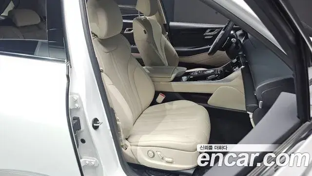 Genesis GV80 2021 — ფოტო 19/20