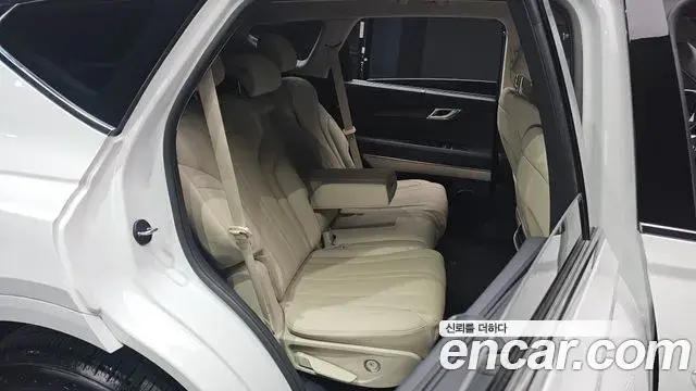 Genesis GV80 2021 — ფოტო 18/20
