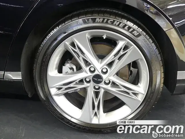 Genesis G90 2024 — Photo 11/20