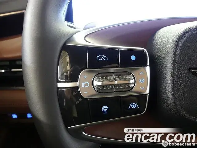Genesis G90 2024 — Photo 16/20