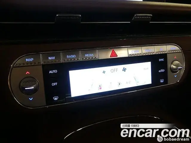 Genesis G90 2024 — Photo 12/20
