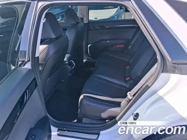 Hyundai Grandeur Hybrid 2023 — ფოტო 16/20